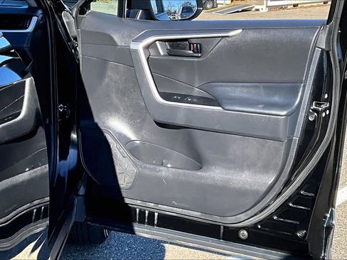Used 2023 Toyota RAV4 LE image 22