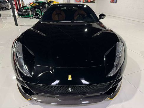 Used 2022 Ferrari 812 GTS image 10