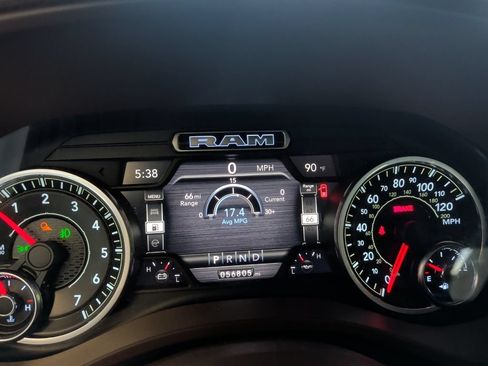 Used 2020 RAM 1500 Laramie AWD/4WD image 5