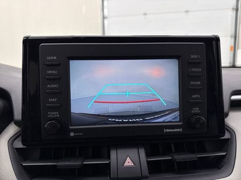 Used 2020 Toyota RAV4 XLE image 20