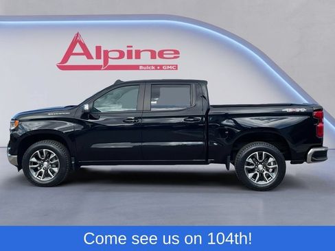 Used 2024 Chevrolet Silverado 1500 LT AWD/4WD image 2