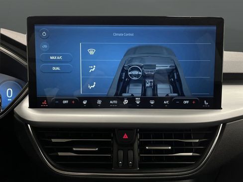 Used 2025 Ford Escape Platinum image 19