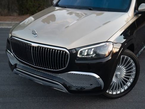 Used 2021 Mercedes-Benz Maybach GLS 600 4MATIC image 2