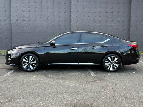 Used 2019 Nissan Altima 2.5 SV image 4