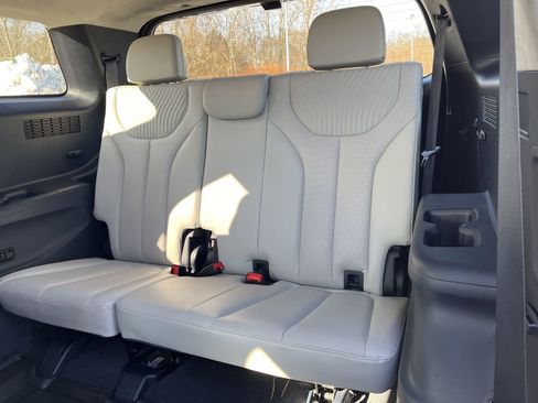 Used 2023 Hyundai Palisade Calligraphy image 15