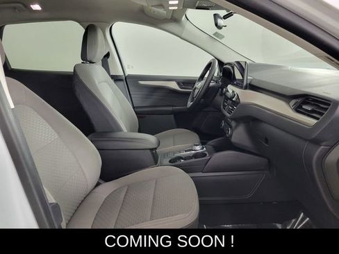 Certified 2022 Ford Escape SE w/ Cold Weather Package image 18