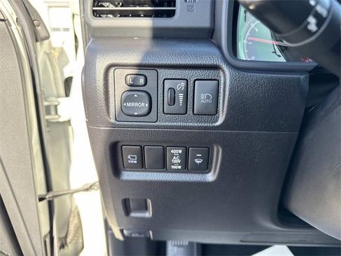 Used 2022 Toyota 4Runner Limited image 29