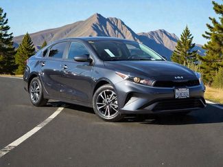 Used 2023 Kia Forte LXS video 2