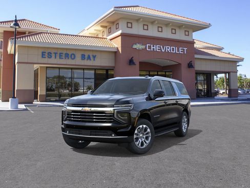 New 2026 Chevrolet Suburban LT AWD/4WD image 8