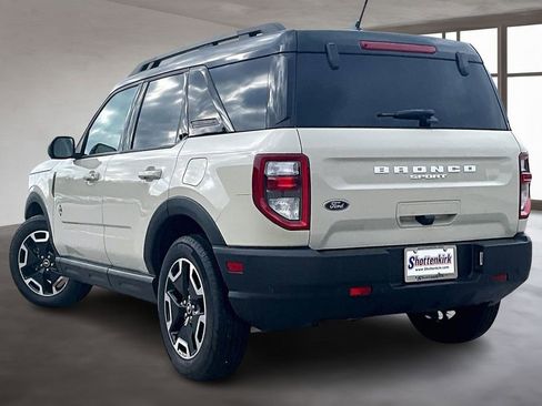 Used 2024 Ford Bronco Sport Outer Banks w/ Tech Package image 4