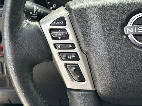 Used 2023 Nissan Titan SV w/ SV Utility Package image 25