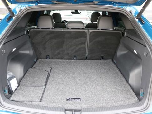 Used 2025 Volkswagen Atlas Cross Sport SEL Premium R-Line image 15