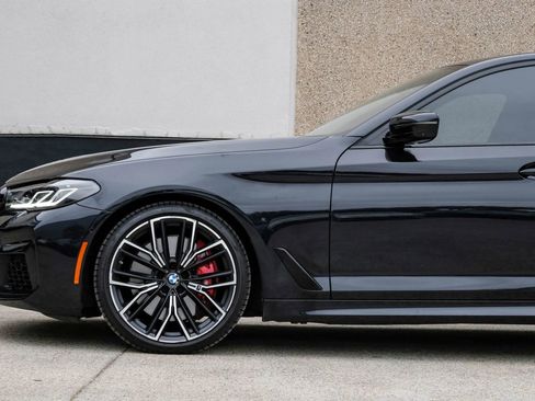 Used 2023 BMW M550i xDrive w/ Executive Package AWD/4WD image 15