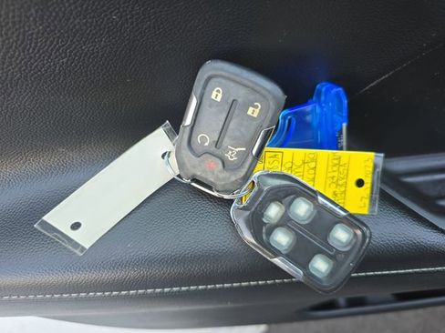 Used 2020 GMC Acadia SLE w/ Driver Convenience Package image 27