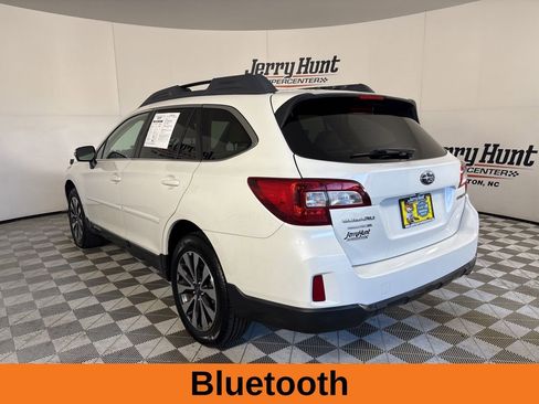 Used 2015 Subaru Outback 2.5i Limited AWD/4WD image 8