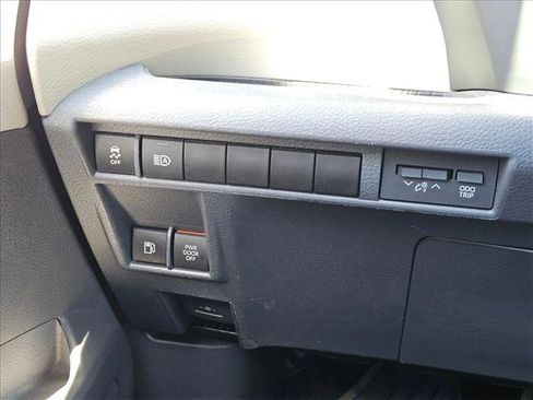 Used 2022 Toyota Sienna LE FWD image 14