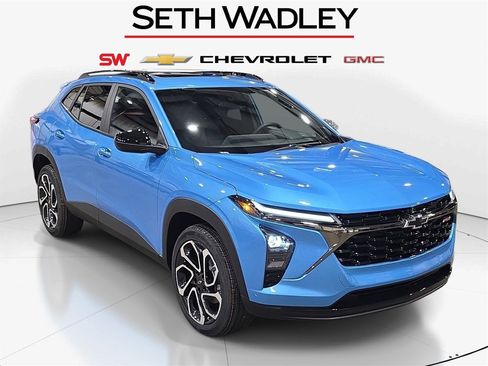 New 2026 Chevrolet Trax RS w/ Sunroof Package image 1