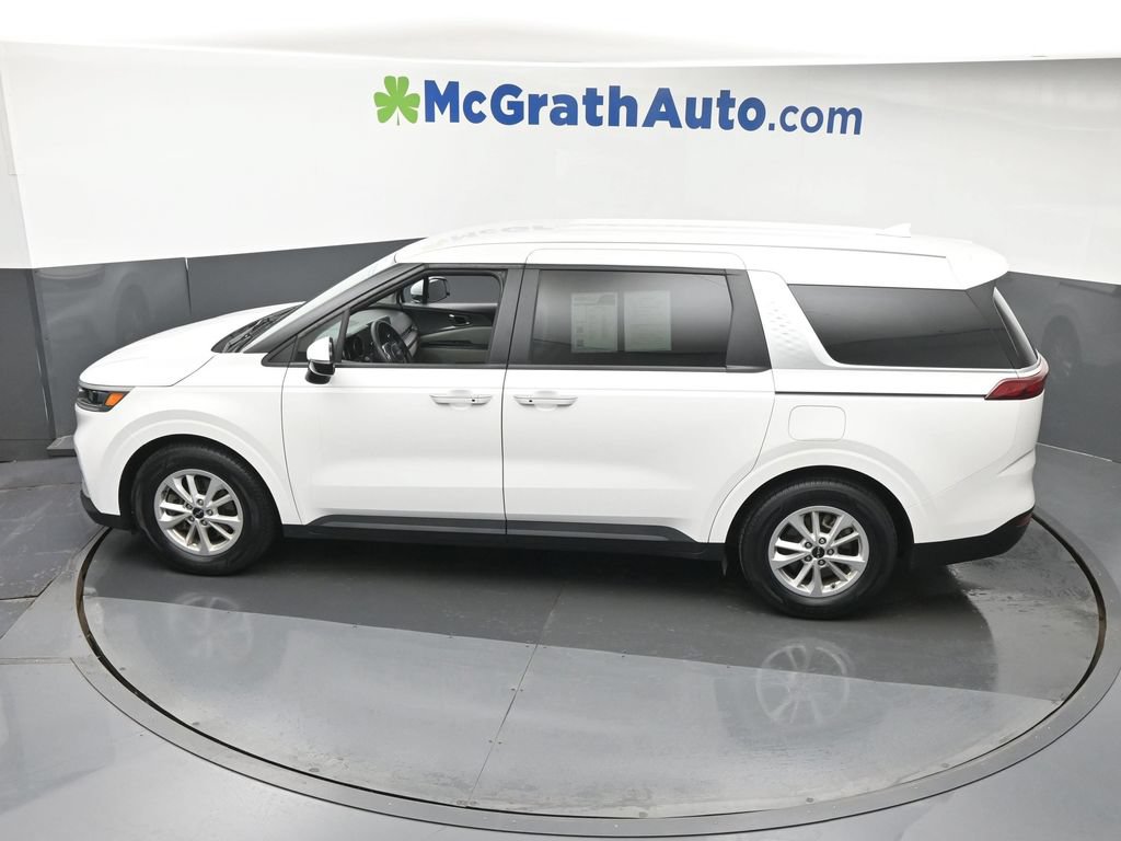 Used 2024 Kia Carnival LX FWD image 28