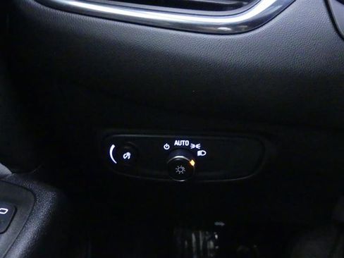 Used 2023 Chevrolet Equinox LT image 19