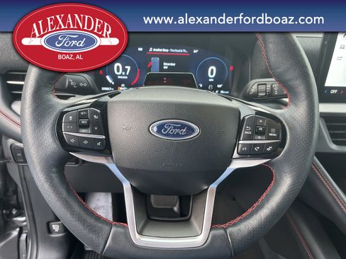 Used 2025 Ford Explorer ST-Line w/ ST-Line Street Pack image 28