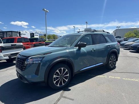 New 2026 Nissan Pathfinder Platinum AWD/4WD image 4