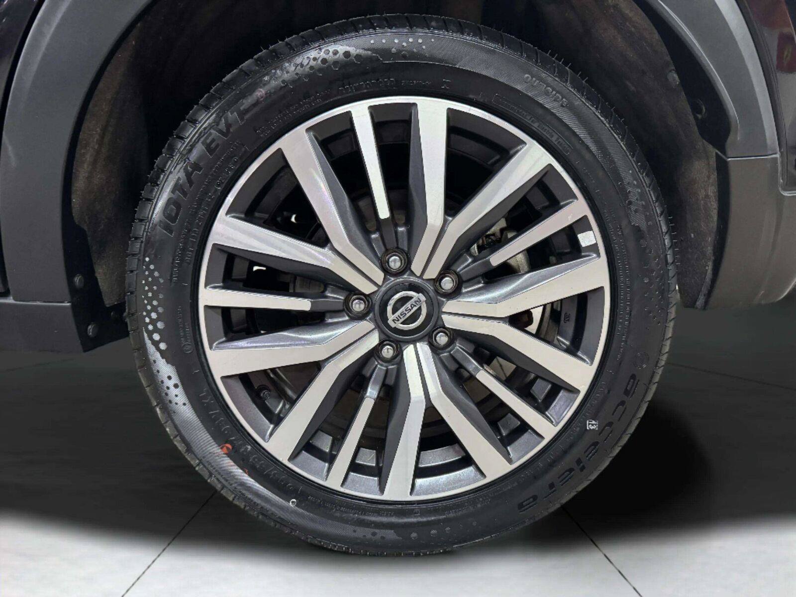 Used 2021 Nissan Kicks SV FWD image 36