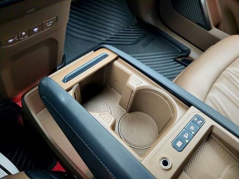 Used 2024 Kia EV9 GT-Line image 16