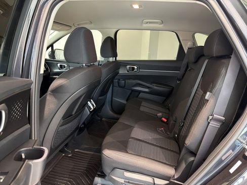 Used 2026 Kia Sorento LX image 19