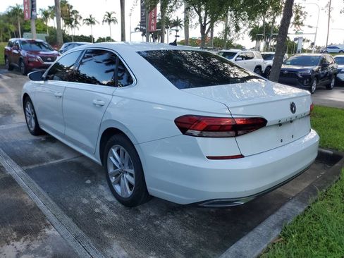 Used 2020 Volkswagen Passat 2.0T SE FWD image 3
