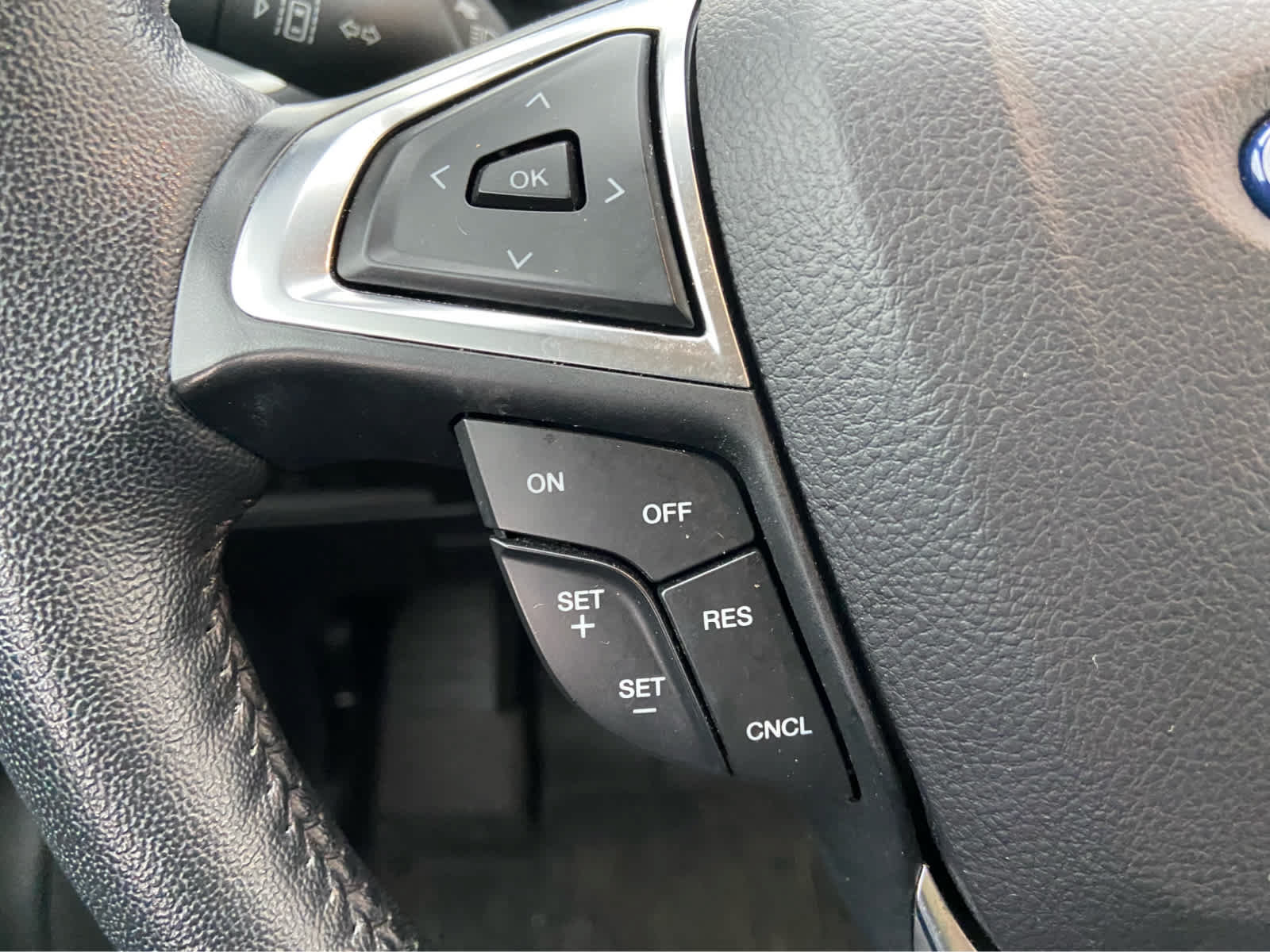 Used 2024 Ford Edge SEL w/ Convenience Package AWD/4WD image 22