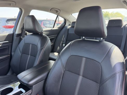 Used 2024 Nissan Altima 2.5 SR FWD image 17