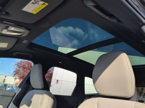 New 2026 Volvo XC60 B5 Plus w/ Protection Package Premier image 24