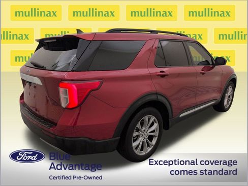 Certified 2022 Ford Explorer XLT w/ Equipment Group 202A RWD image 3