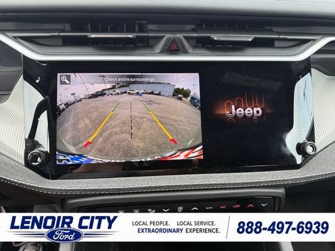 Used 2026 Jeep Cherokee Laredo AWD/4WD image 24