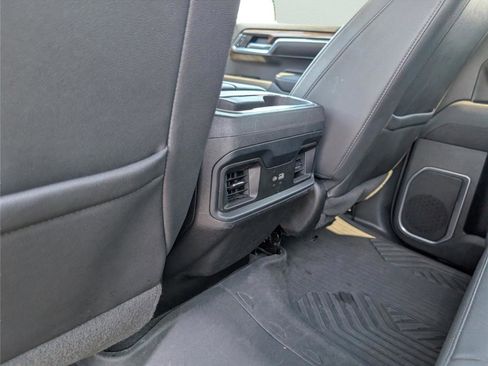 Used 2023 Chevrolet Silverado 1500 LT image 32