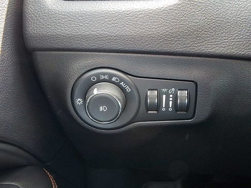 Used 2020 Jeep Compass Limited AWD/4WD image 26