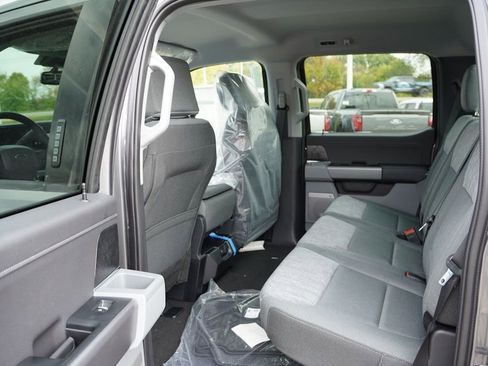 New 2026 Ford F250 XLT w/ XLT Premium Package image 11