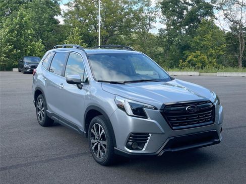 Used 2023 Subaru Forester Limited AWD/4WD image 7