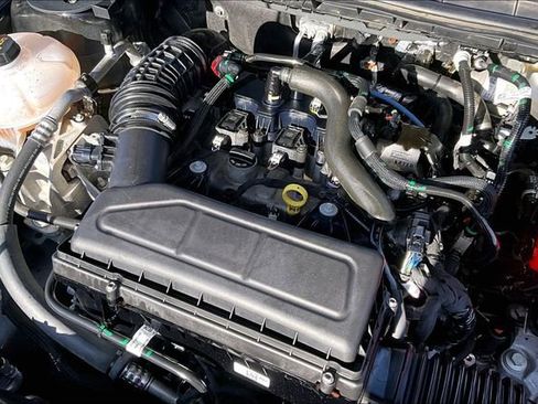 Used 2025 Ford Escape ST-Line image 31