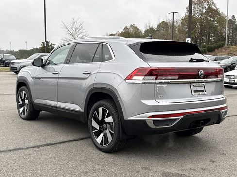 New 2026 Volkswagen Atlas Cross Sport SEL image 3