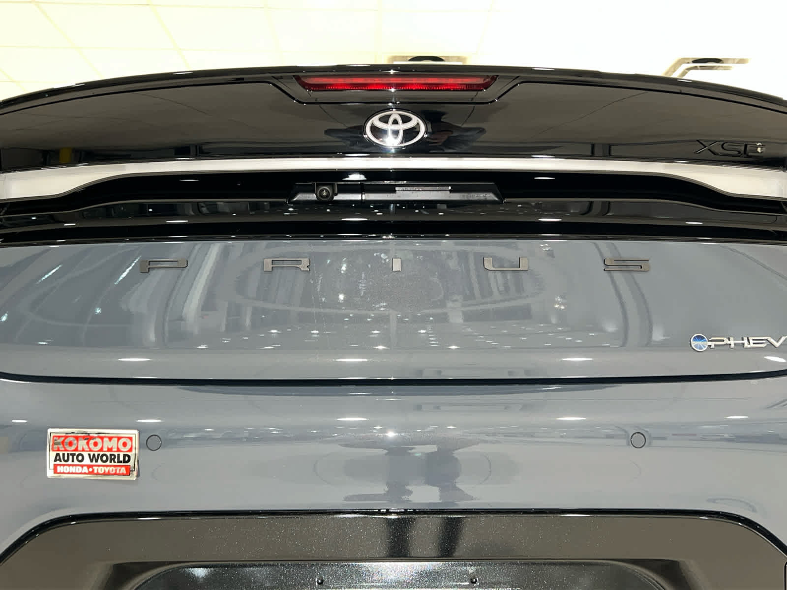 New 2026 Toyota Prius Plug-In Hybrid FWD image 8