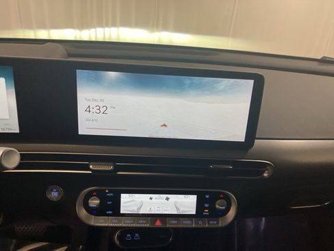 Used 2024 Genesis GV60 RWD image 15