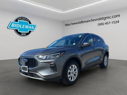 Used 2024 Ford Escape Active w/ Tech Pack #2 image 3