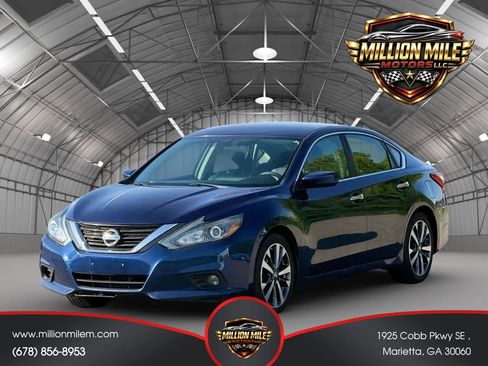 Used 2016 Nissan Altima 2.5 SR FWD image 6
