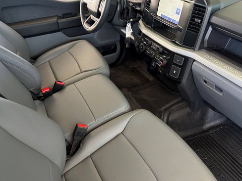 New 2026 Ford F250 XL w/ XL Chrome Package RWD image 16