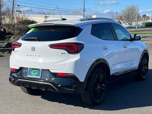 Used 2024 Buick Encore GX Sport Touring image 8