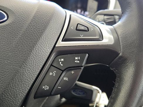 Used 2015 Ford Fusion SE w/ Equipment Group 201A image 28