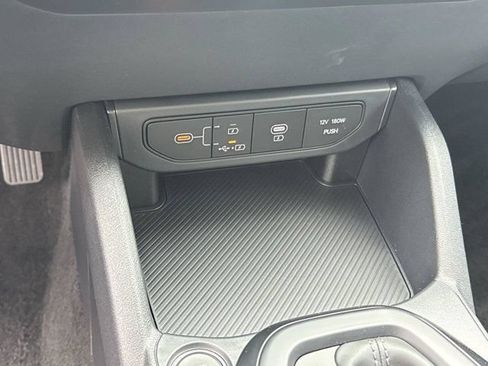 New 2026 Kia K4 FWD image 21
