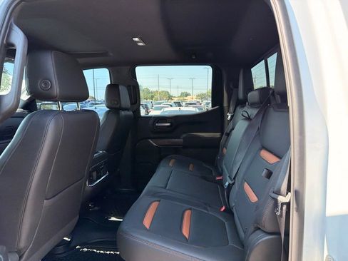 Used 2021 GMC Sierra 1500 AT4 w/ AT4 Value Package AWD/4WD image 18