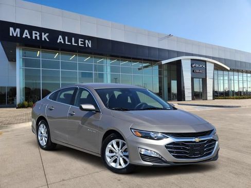 Used 2025 Chevrolet Malibu LT FWD image 1